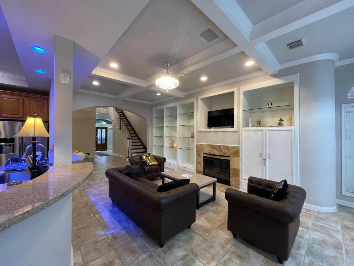 Insperit Home At Galleria With Heated Pool Spa 休斯敦 外观 照片